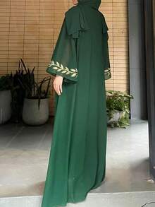 2-Piece Set Loose Fashion Street Chiffon Round Neck Heavy Embroidery Long Robe + Headscarf - Green - View 2