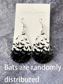 2 pezzi Orecchini a perno in acrilico trasparente a forma di pipistrello unici, orecchini pendenti in stile vintage in acrilico per donne, adatti per feste di Ognissanti, uscite (senza scheda, motivo a pipistrello casuale)