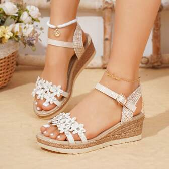 女式坡跟防水台凉鞋，夏季新款户外时尚粗跟平跟带扣女士高跟鞋