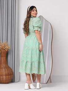 Women's Fashion Midi Dress In 3D Laise Fabric And Smooth With Elastex On The Back And Button On The Front And Lining - 雙色水綠 - 查看 3