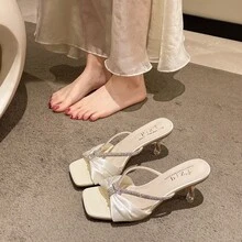 Women Athletic & Outdoor Sandals & Slides - 白色 - 查看 5