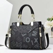 Women Shoulder Bags - 黑色 - 查看 1