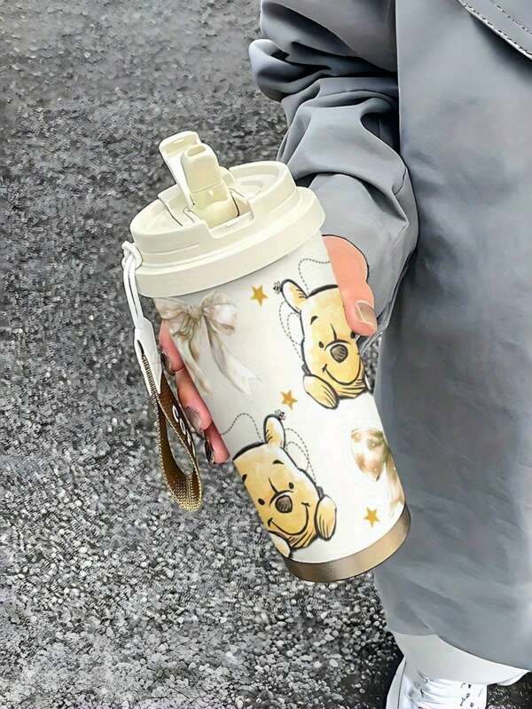 Disney 1 pieza Taza de viaje aislada de acero inoxidable de 18 onzas con diseño de Winnie the Pooh | Tapa a prueba de fugas y correa para café | Perfecta para bebidas calientes/frías, actividades al aire libre, deportes y regalos