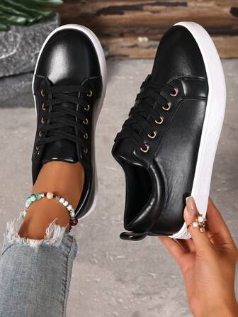New Spring/Autumn Women White Sneakers, Student Casual Lace-Up Fashion Flat Shoes