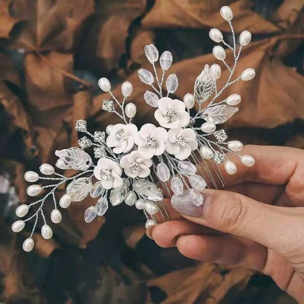 1 pieza Peine de cabello de perlas hecho a mano, flor de cerámica blanca con decoración de rhinestone, diseño sencillo, adecuado para uso diario, boda, fiesta, accesorio de cabello elegante