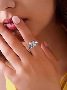 1 件月光石勺形戒指，复古维多利亚浮雕蝴蝶结波西米亚风格戒指，黄金首饰不锈钢首饰女士戒指