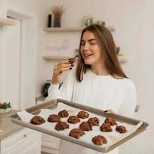 17 英寸烤箱烤盘套装，烹饪不粘金色烤盘，适用于厨房烤箱用品，饼干烤盘，蛋糕烤盘，面包烤盘，松饼烤盘，披萨烤盘，果冻卷烤盘 - 万圣节/亡灵节 - 彩色 - 查看 3