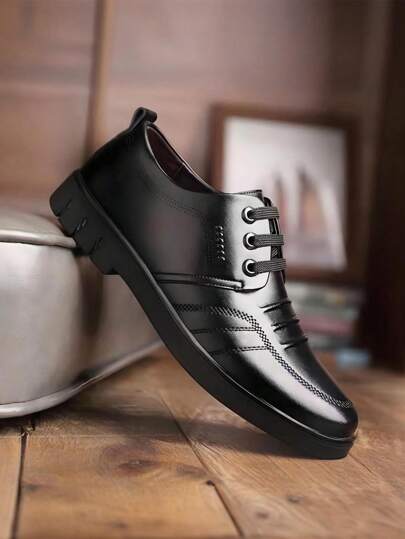 Hombres de moda de color sólido de negocios negro Inglaterra estilo zapatos formales, zapatos casuales versátil, suela blanda cómoda casual zapatillas de deporte, simple de moda y elegante, se ve como un caballero temperamento, adecuado para la celebración de bodas,adecuado para la celebración de bodas, anfitriones, banquetes, fiestas, trabajo de negocios y ropa casual diaria anfitriones, banquetes, fiestas, trabajo de negocios y ropa casual diaria