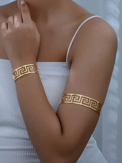 Set de 2 piezas de brazaletes y pulseras con textura geométrica de zigzag de metal dorado exagerado, adecuado para atuendos diarios, de fiesta y de vacaciones de mujeres