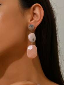 2 件优雅性感的不对称几何波浪仿玉树脂吊坠耳环，配金色心形耳钉，适合派对、度假和旅行佩戴。每件树脂饰品均采用独特的多色图案，模具痕迹属正常现象。 - 彩色 - 查看 2