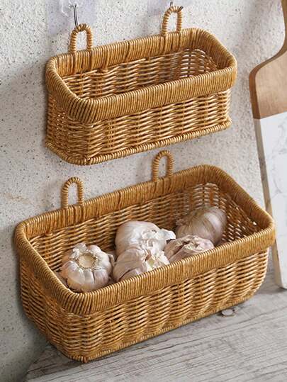 1Pc Woven Plastic Storage Basket For Ginger, Vegetables And Garlic. Vintage Wall Mounted Kitchen Storage Basket With Metal Frame, Mini Wall Planter, Fruit And Vegetable Basket. Home Organization And Storage, Home Decor, Room Decor, Home Gifts