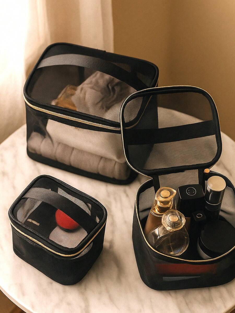 透明化妆包，防水便携，容量大。这是一款小巧便捷的女士旅行洗漱包。旅行必备品。女士包。大学必备品。旅行。女士包，度假必备品，化妆包，洗漱包，旅行必备品，旅行，包。化妆包，洗漱包，旅行必备品，女士包