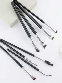 6/8件套黑色眼部化妆刷套装，精准眼部化妆刷系列，包含斜角眼线刷、眉刷、遮瑕刷、高光刷、眼影刷、睫毛刷、化妆刷套装、眉刷、眼影刷、螺旋刷、螺旋刷