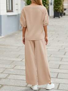 Fisoew Women's 2 Piece Lounge Set Y2K Casual Outfit - Soft V Neck T-Shirt & Wide Leg Pants Set, Loose Fit Tracksuit, Aesthetic Loungewear, Cozy Matching Set Fall Winter 2024 - 卡其色 - 查看 2