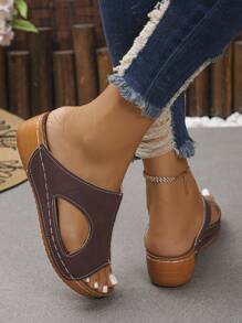 Taglie forti 36-45 Nuove sandali estivi alla moda semplici in PU marrone cioccolato con punta tonda, zeppa e platform, da donna, leggeri e comodi, adatti per spiaggia e all'aperto, con design slip-on