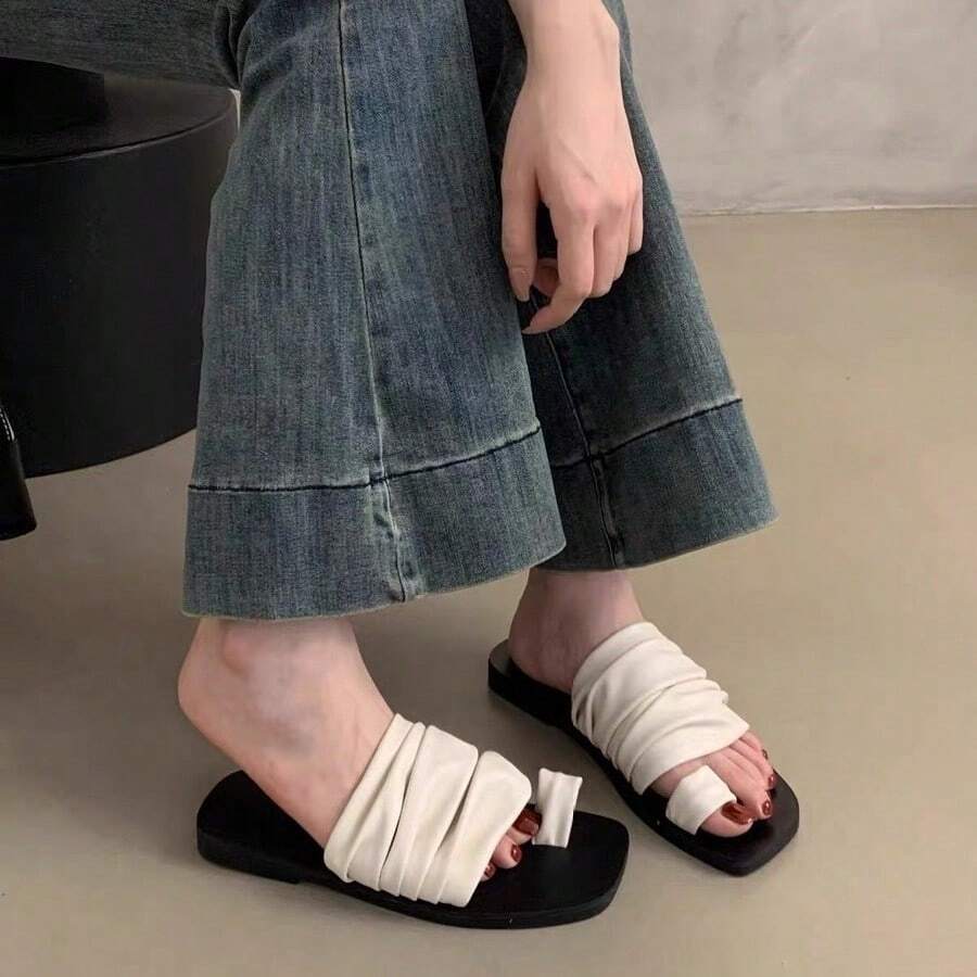 Women Flat Sandals