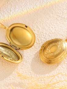 1pc Luxury Stainless Steel Non-Fading Heart-Shaped Engraved Openable Locket Necklace, Suitable For Women's Daily, Festival, Vacation, Dating, Engagement, Wedding, Can Be Gifted To Friends, Family, Lover As Jewelry Accessory