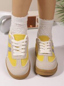 1 Pair Kids' Fashionable Colorblock Sports Shoes, Design Suitable For Boys & Girls, Versatile For Party, Gathering, Travel & Vacation - Silver - View 3