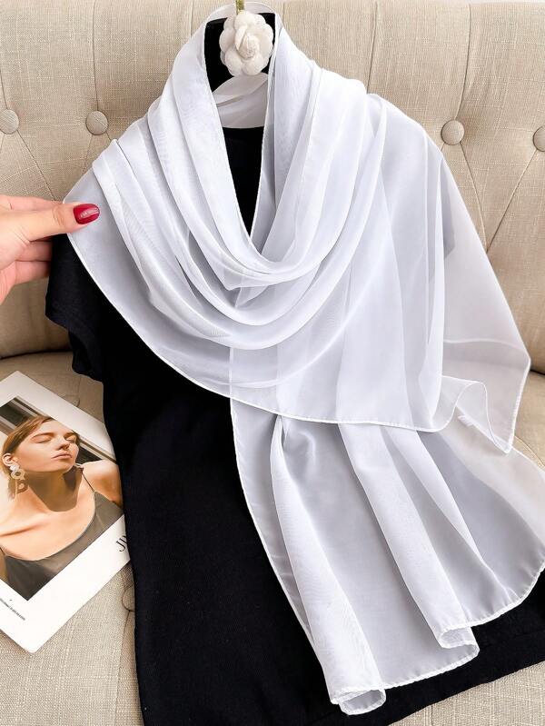 1PC Lenço de chiffon pequeno branco de cor sólida para mulheres, quatro estações, respirável, leve e macio, versátil para todas as estações, também pode ser usado como um xale hijab adequado para roupas combinando de férias