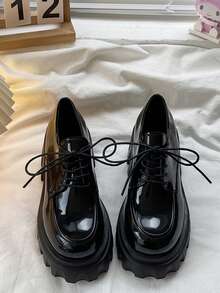 7.5厘米超高跟厚底英式牛津鞋，黑色漆皮粗跟防水台玛丽珍乐福鞋，系带休闲通勤鞋，百搭2025年秋季