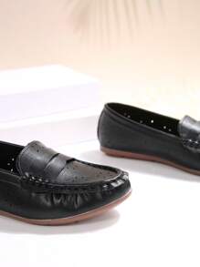 女士圆头便士乐福平底鞋，大码，镜面抛光，纯色，灵活，四季皆宜，简约设计，聚氨酯鞋面，织物内里，TPR 鞋底，无亮片，可手洗或专业干洗 - 黑色 - 查看 4