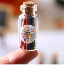 Accesorios de casa de muñecas OB11 Mini crayones de cera de colores en lata, juguete de comida en miniatura, modelo de escena creativa, accesorios para casa de muñecas