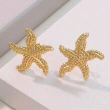 A Set Of 6 Fashionable And Elegant Golden Stainless Steel Earrings For Women, Featuring Jewelry Elements Such As Starfish, Shells, Seashells And Feathers, Free Of Allergens, With Long-Lasting Colors, Suitable For Daily Wear And A Graduation Season Gift.