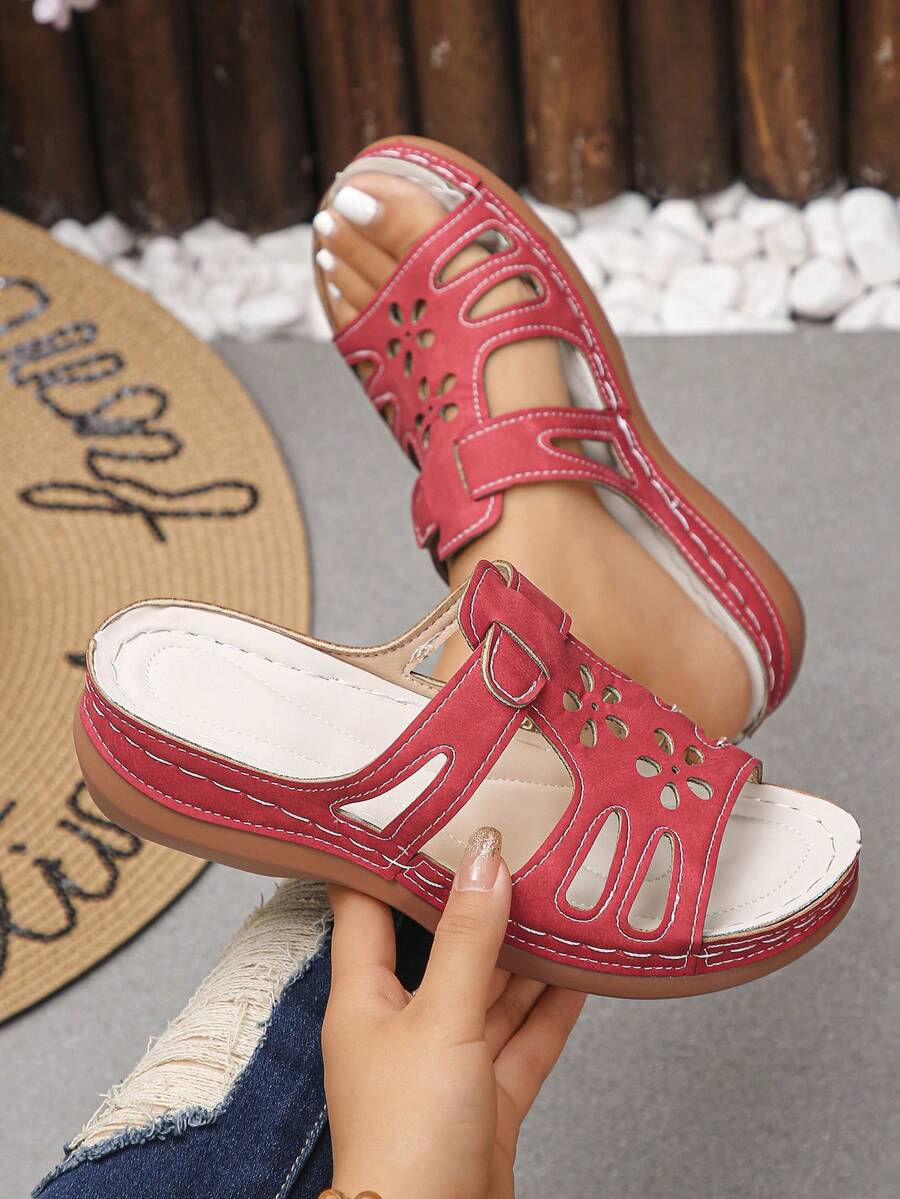 大码女式夏季新款时尚休闲红色镂空圆头露趾坡跟厚底一脚蹬凉鞋，适合日常穿着、度假、海滩，轻便舒适
