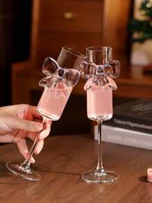 1pc Nordic Style Embossed Bow Glass Cup, Ins Aesthetic High-Quality Latte Mug, Creative Bow Decor Beverage Cup, Holiday Gift, Birthday Blessing, Party Supplies, Gift For Boyfriend/Girlfriend