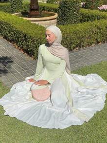 Elegant Women's Colorblock Ombre Dress, Soft Spring Long Sleeve Modest Gown - Green - View 1