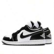 Nike Jordan 1 Low SE Homage 女款运动鞋，拼接设计，荔枝纹皮革，白色/黑色，DR0502-101 - 黑白 - 查看 5