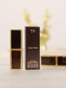 TOM FORD [Mini] KOLOR DO UST 1 g #16 SCARLET ROUGE / Trwałość i natychmiastowy efekt do 12 godz. oraz nawilżenie i odporność na blaknięcie do 12 godz. / Komfortowy i jednolity kolor, przejrzystość i kondycjonowanie / Ultra kremowa i odżywcza szminka. - #16 1g - Zobacz 4