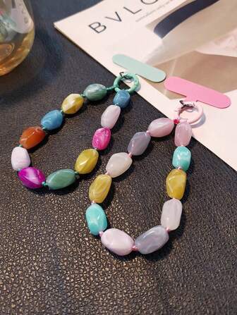 1 st telefonsnodd med pärlor i sten, asymmetriskt stenarmband, trendig minimalistisk handledsdekoration, tillbehör för utomhusresor och fester, exklusivt telefonrem, kort telefonfodral, universal med vaddering