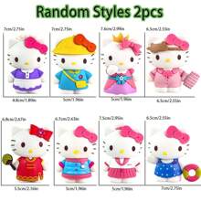 Sanrio Statuina decorativa di Hello Kitty di Sanrio, ornamento per auto, regalo di compleanno, decorazione a forma di gatto KT, decorazione. Giocattolo in confezione cieca, ornamento da scrivania fatto a mano per l'ufficio, ornamento per auto e regalo unico e creativo, in PVC fatto a mano, regalo per festival e compleanni [colore e stile casuali]