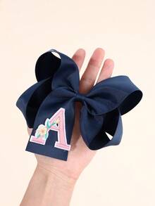 1 pezzo Fermaglio per capelli a fiocco con lettera da A a Z, Molletta per capelli a farfalla di moda, Accessorio per capelli grande e rialzato, Regalo per ragazze e adolescenti - Blu Navy - Visualizzare 3