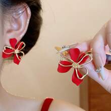 Andkiss 1 Pair Elegant Floral Stud Earrings, Chic And Graceful - Flower Earrings - View 15