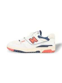 New Balance 550 男士运动鞋，运动风格低帮仿麂皮鞋面，经久耐穿，适合球场和日常穿着 BB550CPB - 白色/藍色/紅色 - 查看 1