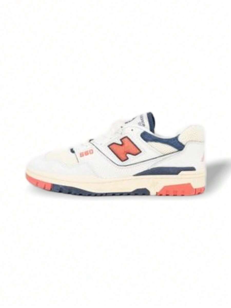 New Balance 550 男士运动鞋，运动风格低帮仿麂皮鞋面，经久耐穿，适合球场和日常穿着 BB550CPB - 白色/藍色/紅色 - 查看 1