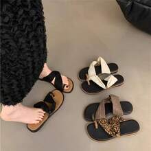 Women Athletic & Outdoor Sandals & Slides - 咖色 - 查看 1