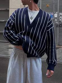 男士复古竖条纹提花长袖V领纽扣开衫，休闲宽松针织外套，适合春、秋、冬三季穿着。 - 藏蓝色 - 查看 2