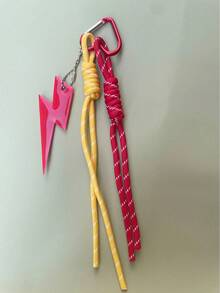 尖头闪电 PVC 反光吊坠钥匙扣 精致礼品 交通警示标志 背包挂饰