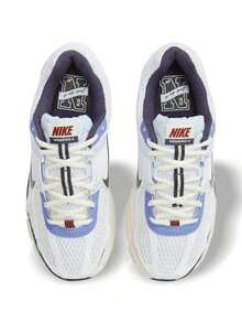 Nike Vomero 5 女款跑步运动鞋，透气网布搭配 TPU 稳定支撑架，蓝色鞋跟细节设计，适合跑步和日常穿着 FV8111-451 - Eqtora/白色 - 查看 3
