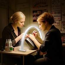 1 lâmpada em arco com controle de brilho e temperatura de cor ajustável, alimentada por USB, baixa alergia, em formato de crescente, ideal para manicure, extensão de cílios, tatuagem e cuidados com unhas nude, salão de beleza, extensão de cílios e iluminação para exposição de artesanato, design moderno, ideal para presentes de feriado e aniversário