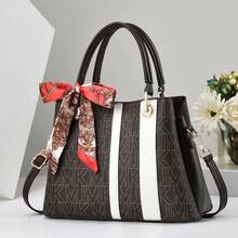 Women Shoulder Bags - 黑色 - 查看 6