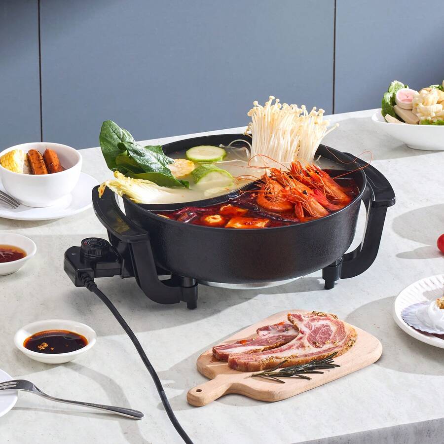 Electric Hot Pot, 1360W 5 L Double-Flavor Shabu Shabu Pot, Non-Stick Electric Cooker With Divider, Clear Glass Lid, Temperature Control, Chinese Hotpot For 6-10 People Family Dinning & Party - Xem 1