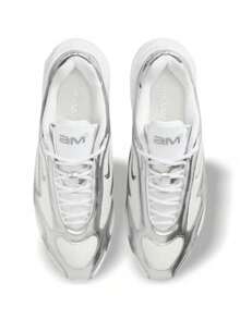 Nike Air Max Muse 男士运动鞋，白色皮革鞋面搭配金属银色覆面、纹理网眼鞋面和倾斜气垫，兼具时尚与舒适 FV1920-100 - 白色/金屬銀色 - 查看 4