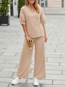 Fisoew Women's 2 Piece Lounge Set Y2K Casual Outfit - Soft V Neck T-Shirt & Wide Leg Pants Set, Loose Fit Tracksuit, Aesthetic Loungewear, Cozy Matching Set Fall Winter 2024 - 卡其色 - 查看 3