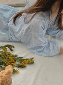 1pc Women's Robe, European & American Style Minimalist Long Sleeve Sleepwear, Sweet & Cute Pink Bear Print Lightweight Solid Color Pajamas, Spring/Autumn