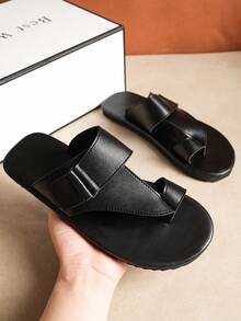 New Summer Men's Casual Black Slipper, Soft Soled Beach Slippers With Outdoor Wearability, Light And Soft Non-Slip Sole, Suitable For Summer Casual, Outdoor Athletic, Vacation, Graduation Gifts - Black - View 2