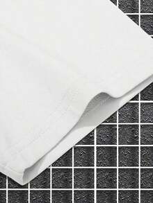Manfinity Men's Printed Drop Shoulder T-Shirt - 軍綠色 - 查看 3